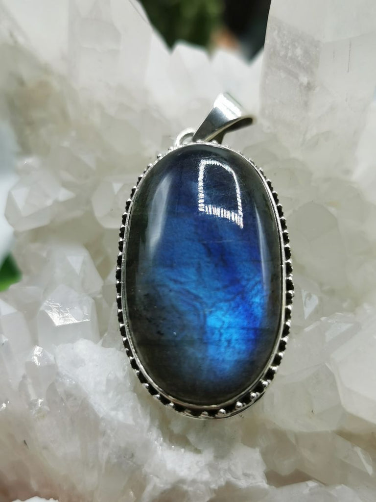 Labradorite stone pendant for jewelry made in 925 sterling silver |  gemstone jewelry | crystal jewelry | quartz