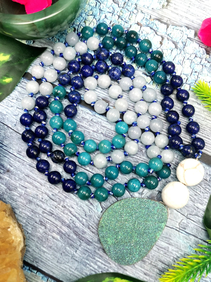 What Are the Best Gemstones for Manifestation? Manifest Your Desires: Harness the Power of Gemstones like Clear Quartz, Citrine, Amethyst, and Labradorite for Transformation and Success