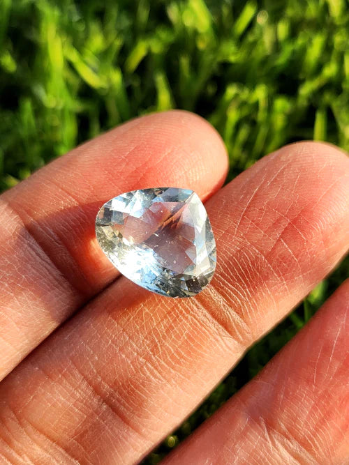 Gemstone for Aries: Diamond, Bloodstone and Aquamarine