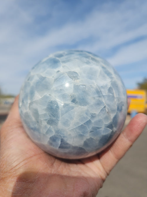 Blue Calcite Sphere: A Gateway to Peace, Healing, and Clarity | Home Decor