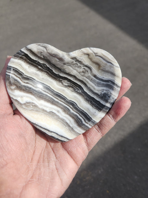 Zebra Onyx Heart Bowl: A Symbol of Balance, Clarity and Positivity | Crystal Decor | Crystal Healing