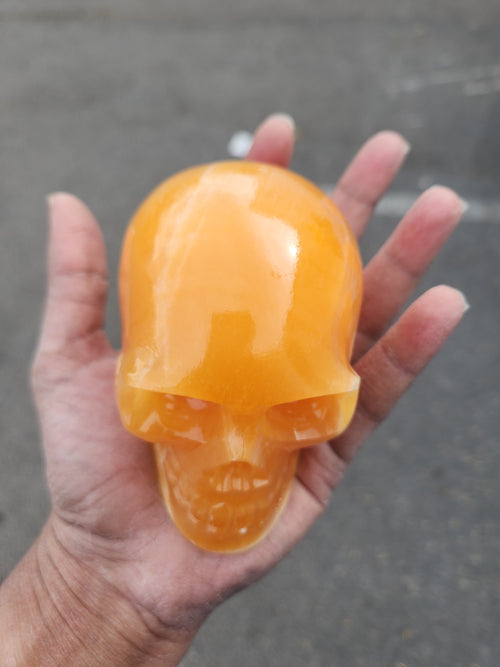 Orange Calcite Skull Carving: A Symbol of Balance, Clarity and Positivity | Crystal Decor | Crystal Healing