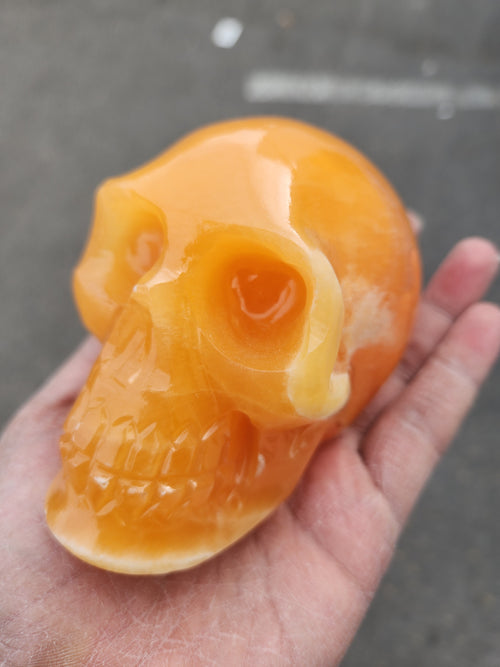 Orange Calcite Skull Carving: A Symbol of Balance, Clarity and Positivity | Crystal Decor | Crystal Healing