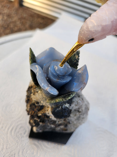 Rose Quartz and Yellow Calcite Bird carving on Agate Rose Perched on Crystal Geode with Onyx Base – A Symbol of Love, Clarity and Grounded Energy