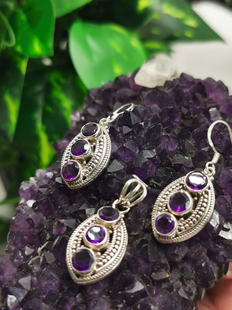 Amethyst Jewelry Set Made In 925 Sterling Silver Pendant And Earrings