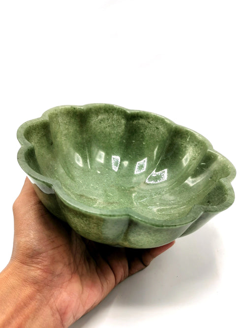 Light green quartz designer hand carved bowls - 7 inches and 640 gms (1.41 lb) - ONE BOWL ONLY