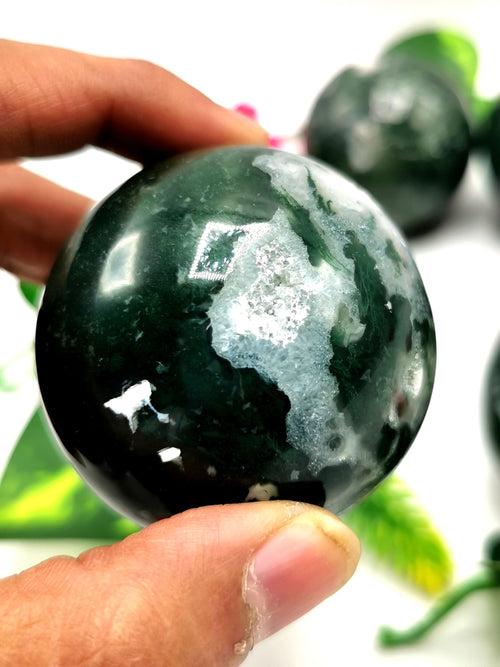 Moss Agate sphere/ball - 2 in (5 cms) diameter and 175 gms (0.385 lb) - ONE PIECE ONLY