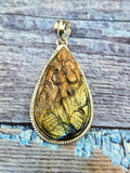 Labradorite Floral Carving Teardrop Pendant - Unveiling the Enchanting Beauty of Labradorite